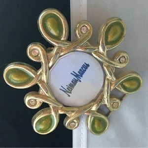 Neiman Marcus Green floral clip on picture frame Jay Strongwater 1-inch